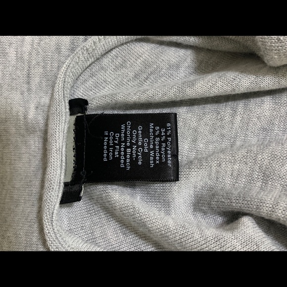 Ann Taylor Grey Top - Picture 4 of 4